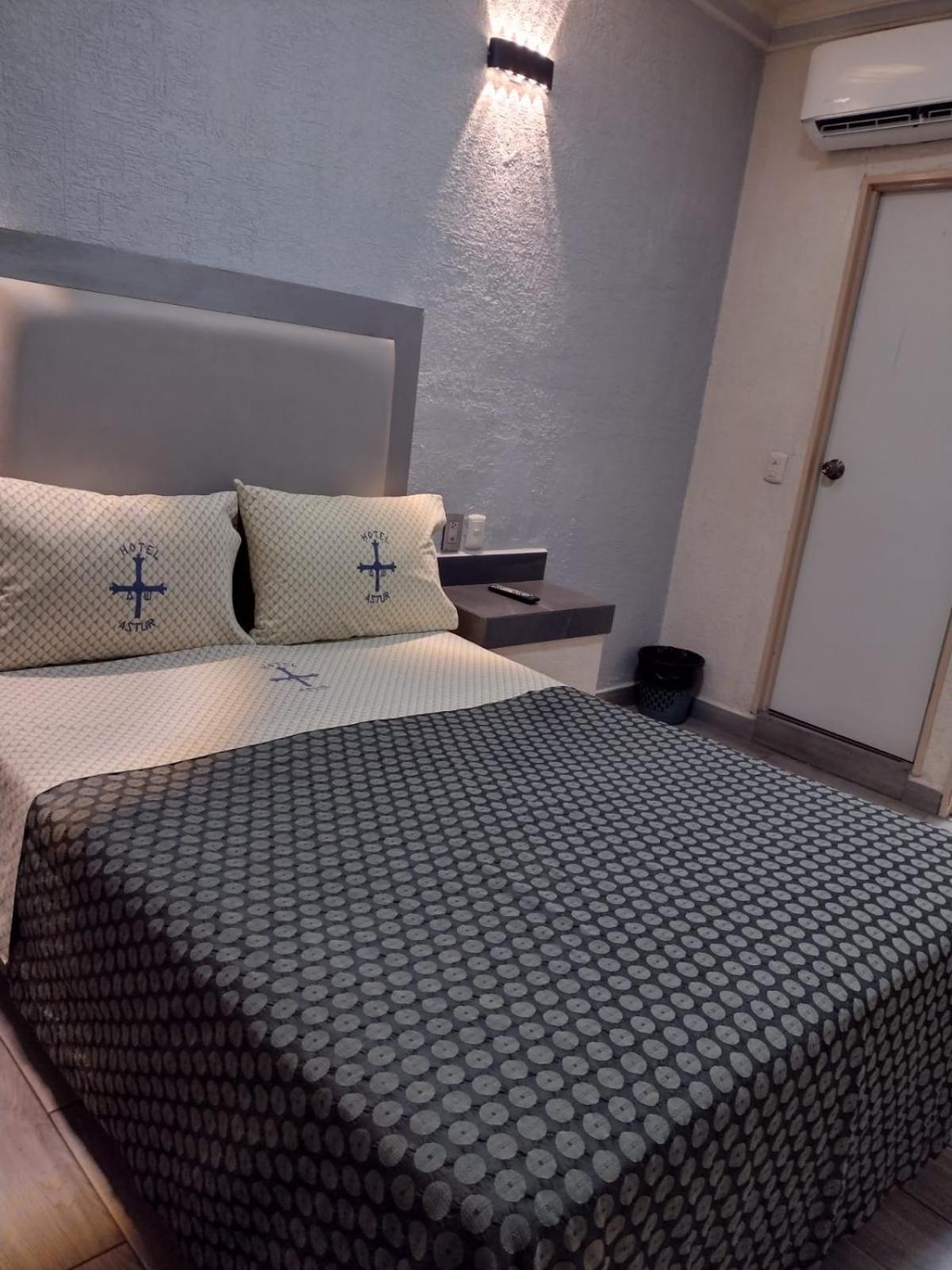 Hotel Astur (Adults Only) กัวดาลาฮารา ภายนอก รูปภาพ